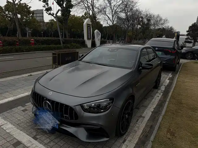 MERCEDES-BENZ E CLASS AMG