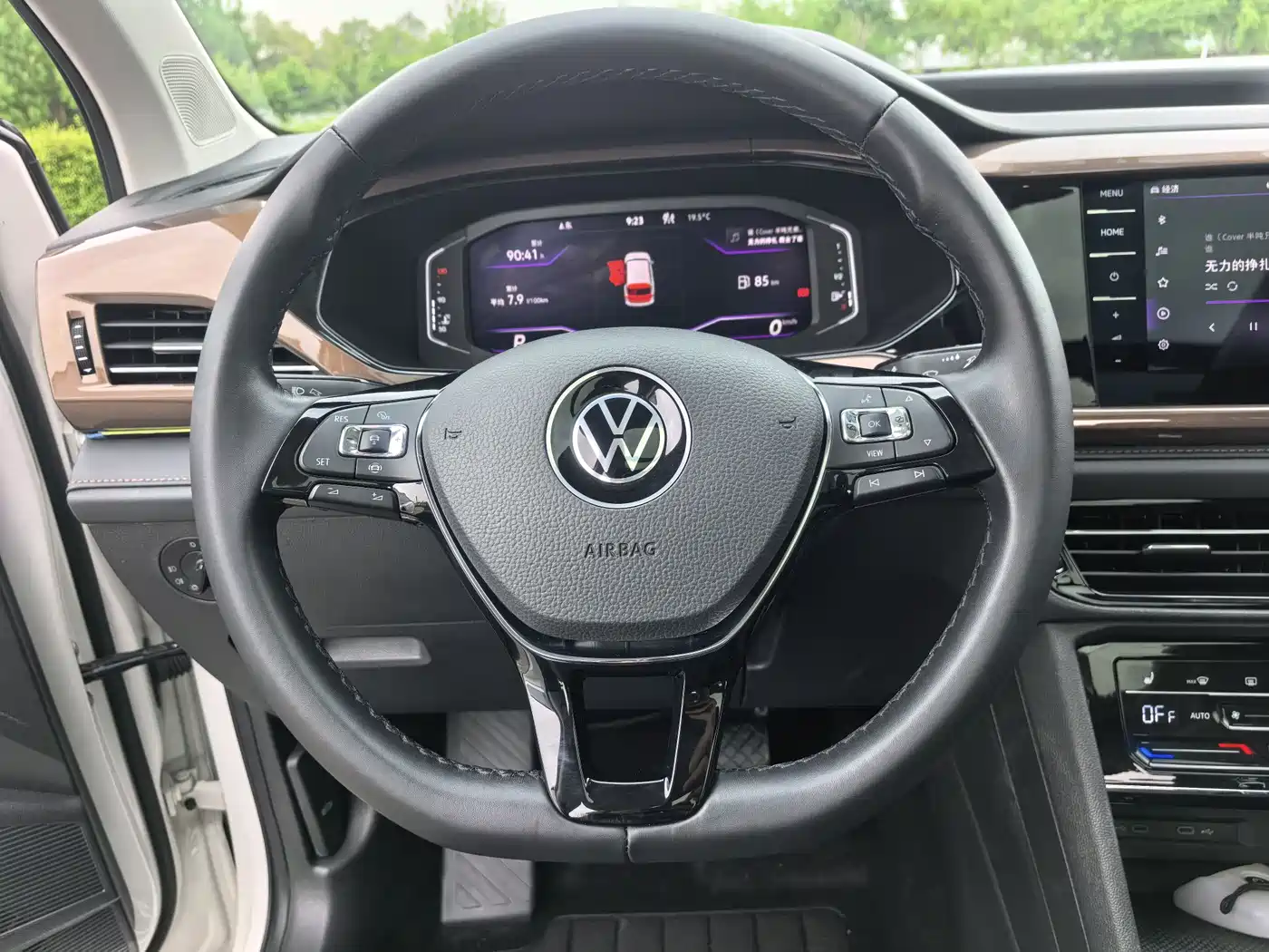 Volkswagen Tharu 2022 280TSI FWD Luxury Edition фото 10