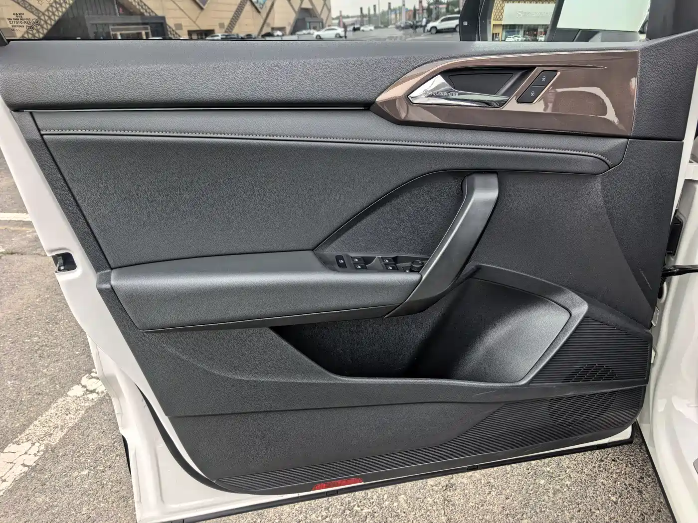 Volkswagen Tharu 2022 280TSI FWD Luxury Edition фото 19