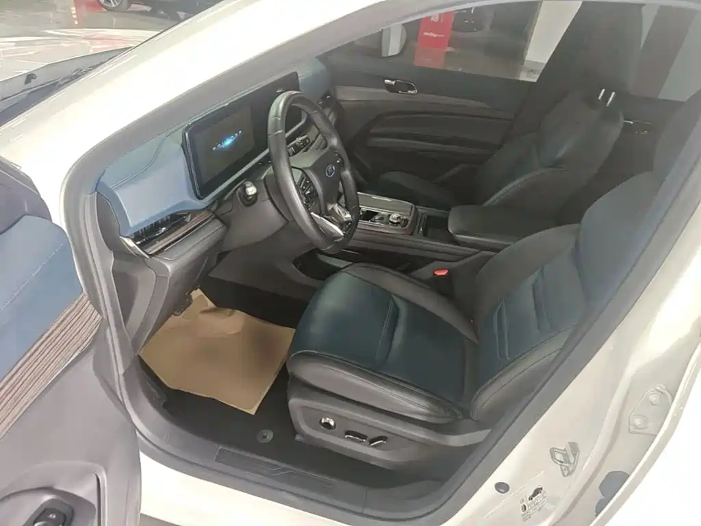 Ford Lingrui 2023 2022 Facelift EcoBoost 170 Premium PLUS