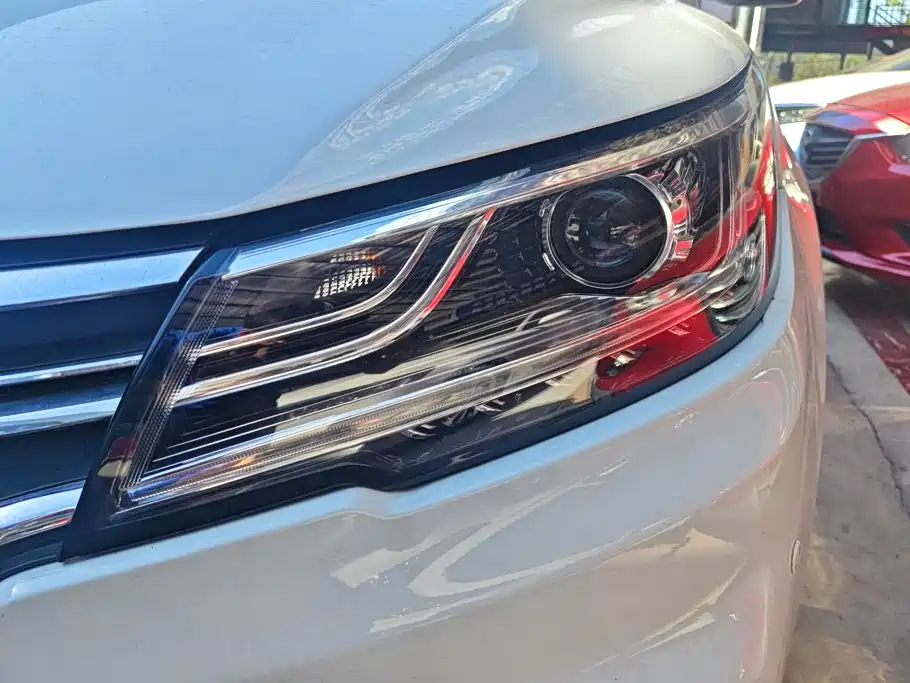 Фото 5 - Roewe RX3