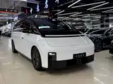 Фото 3 - Li Auto MEGA