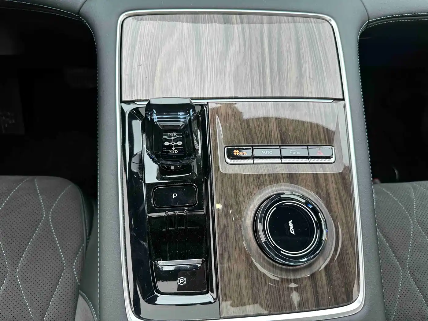 Geely Monjaro 2025 2025 Oriental Glory 2.0TD Automatic Star Collector Edition
