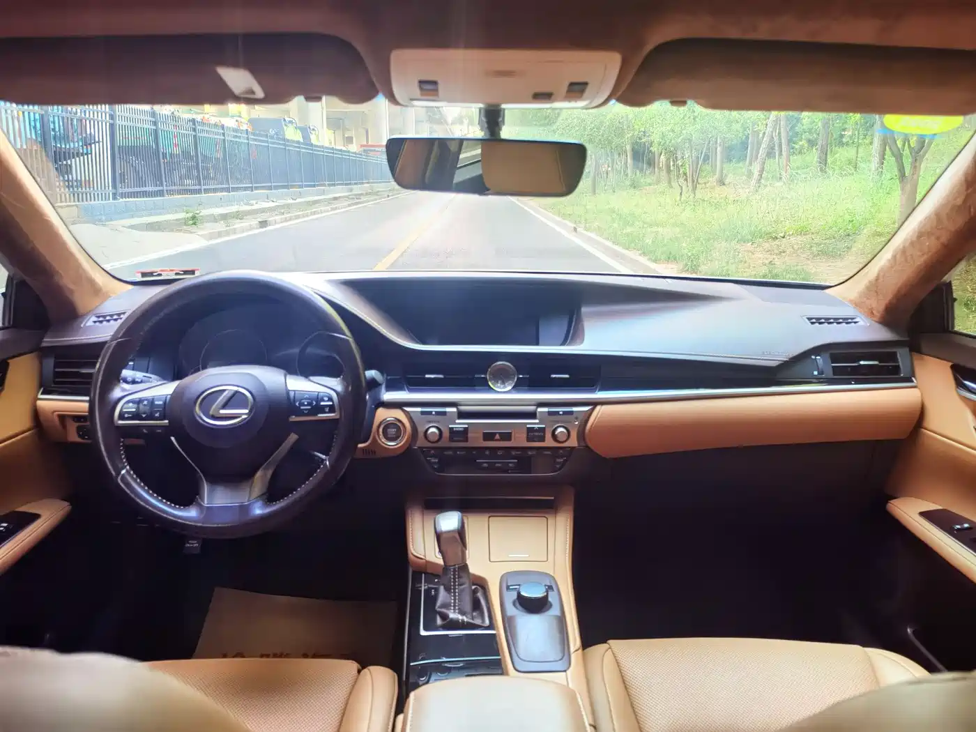 Lexus ES 2015 200 Elite Edition фото 10