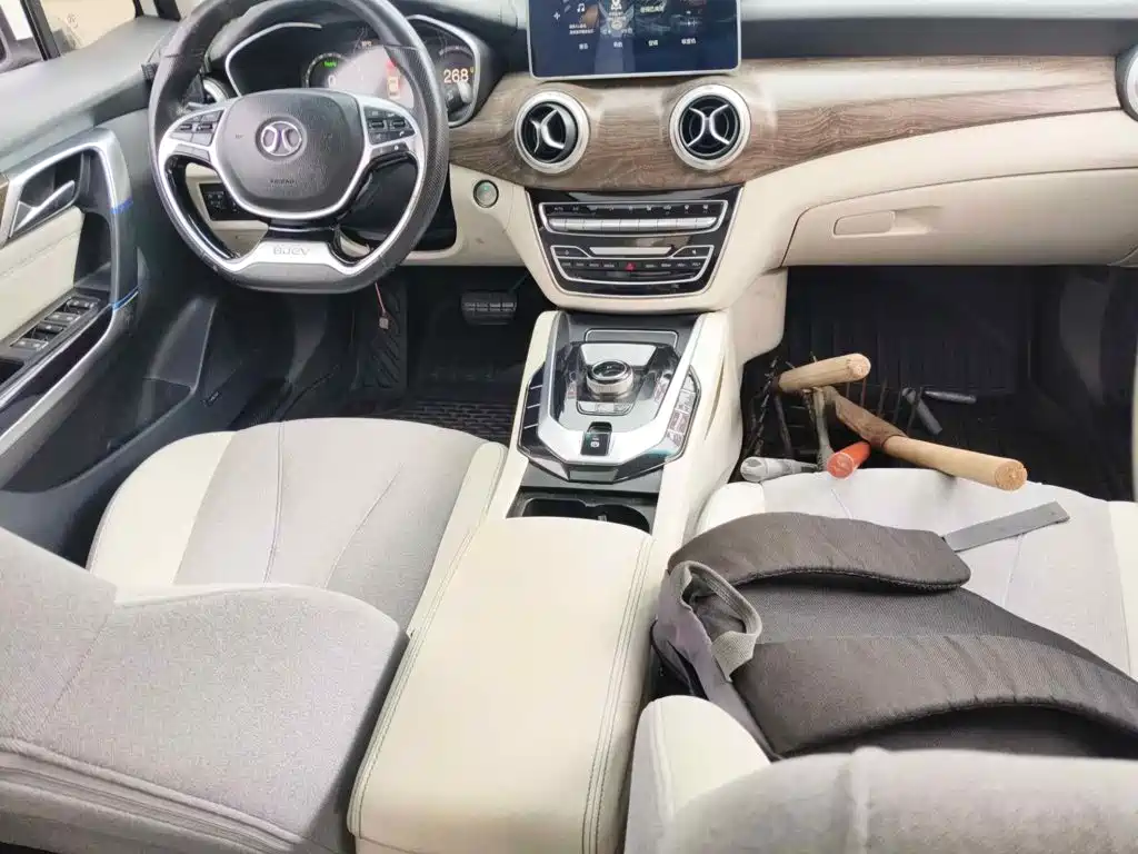 BAIC Beijing EU5 2019 2018 R500 Smart Wind Edition
