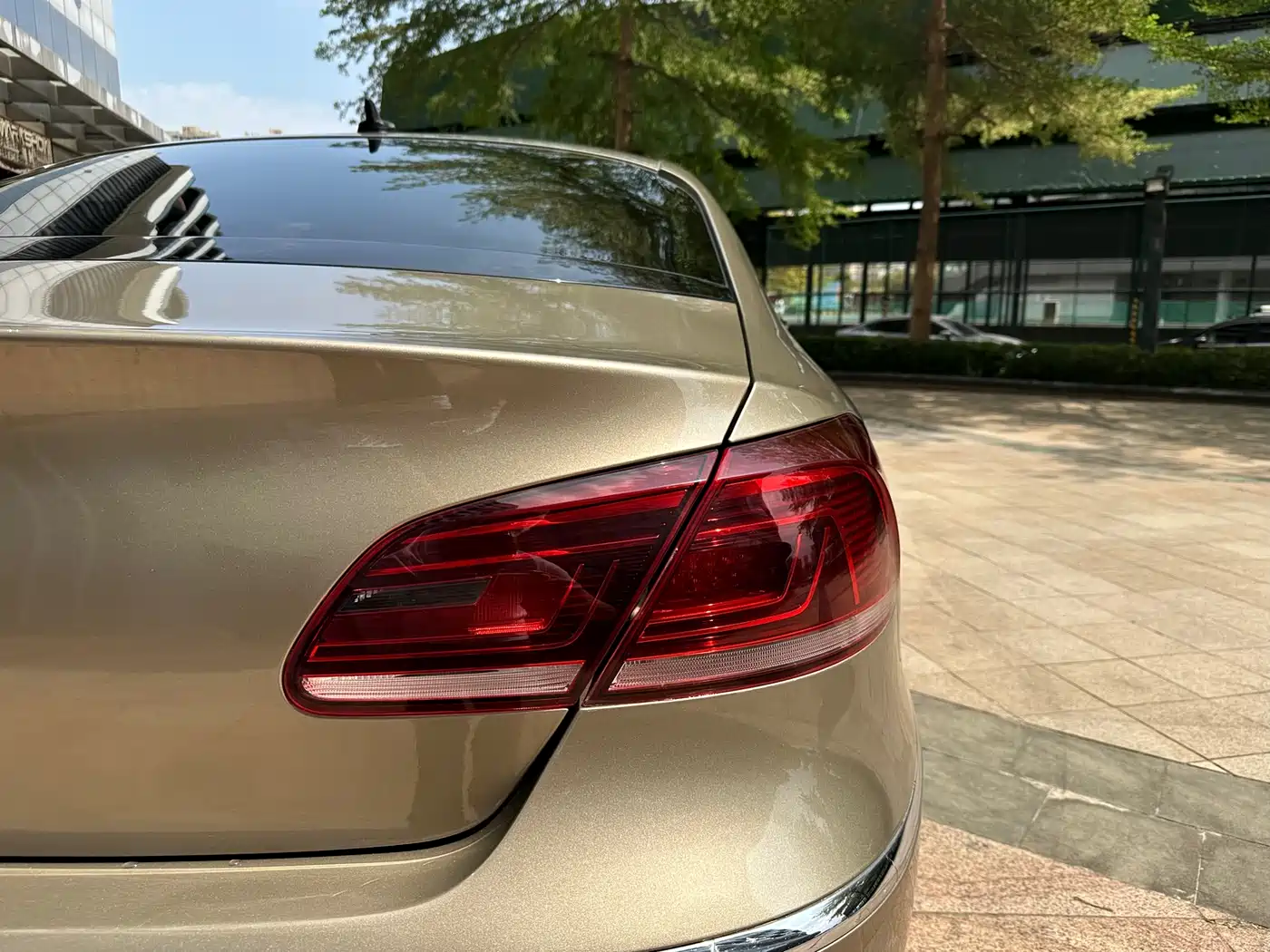 Volkswagen FAW-Volkswagen CC 2015 1.8TSI Luxury фото 17