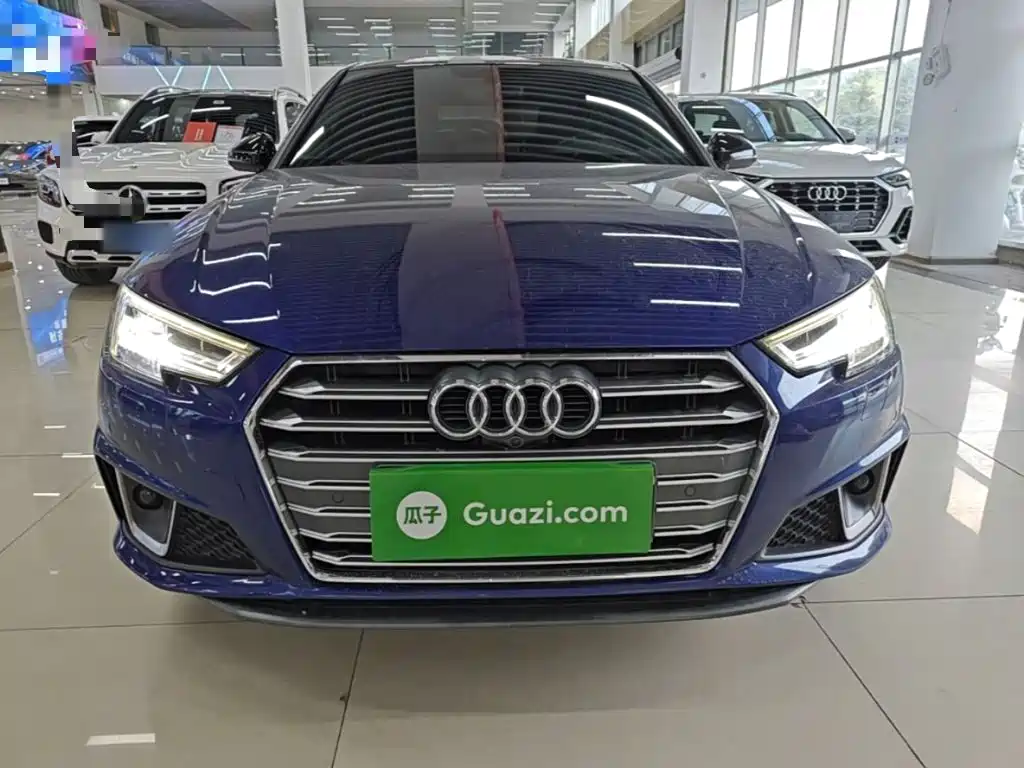 Фото 3 - Audi A4L