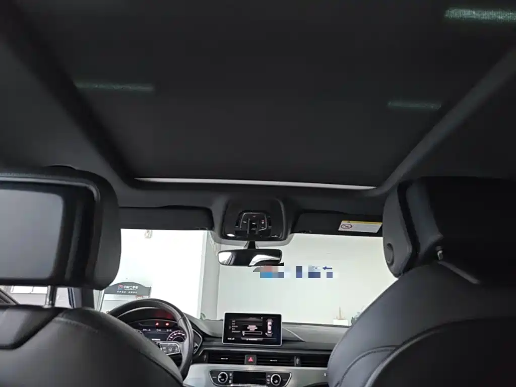 Фото 18 - Audi A4L