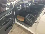 Фото 16 - Geely Vision