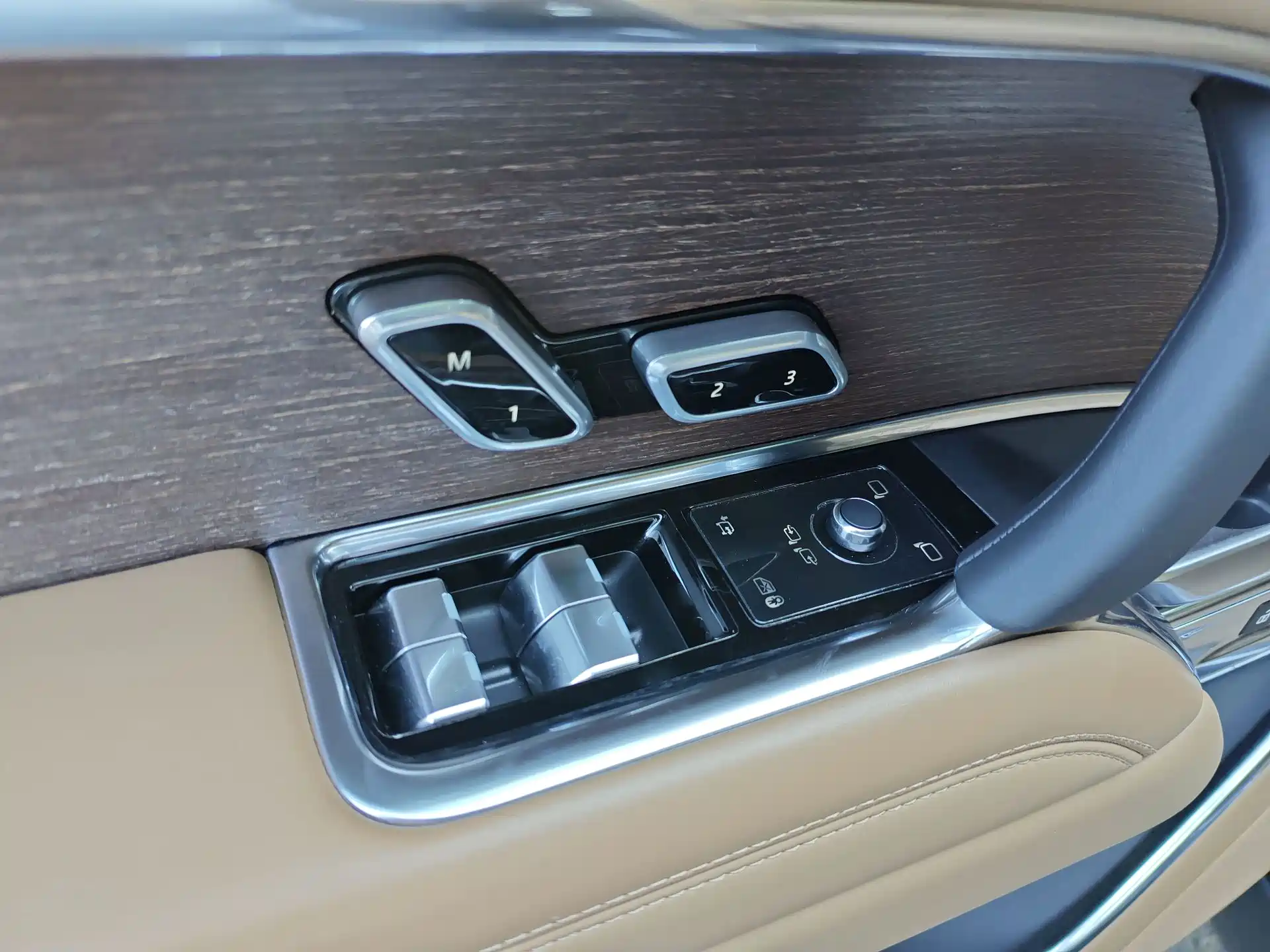 Фото 25 - Land Rover Range Rover