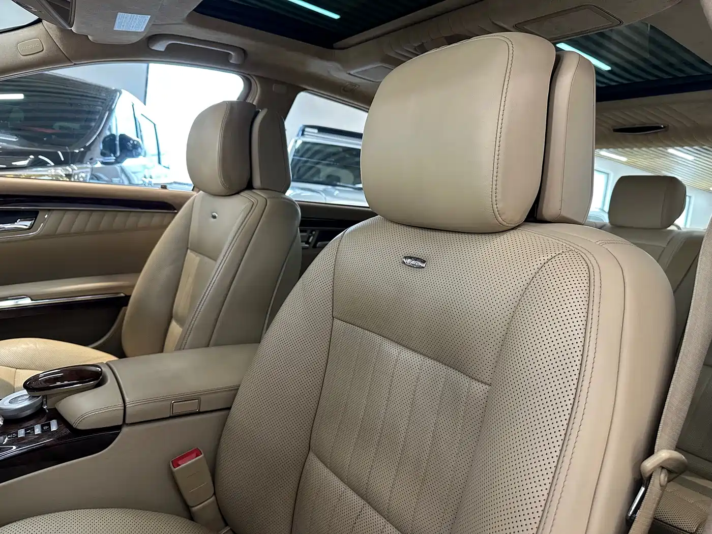 Mercedes-Benz S-Class 2012 S 600 L Grand Edition фото 15