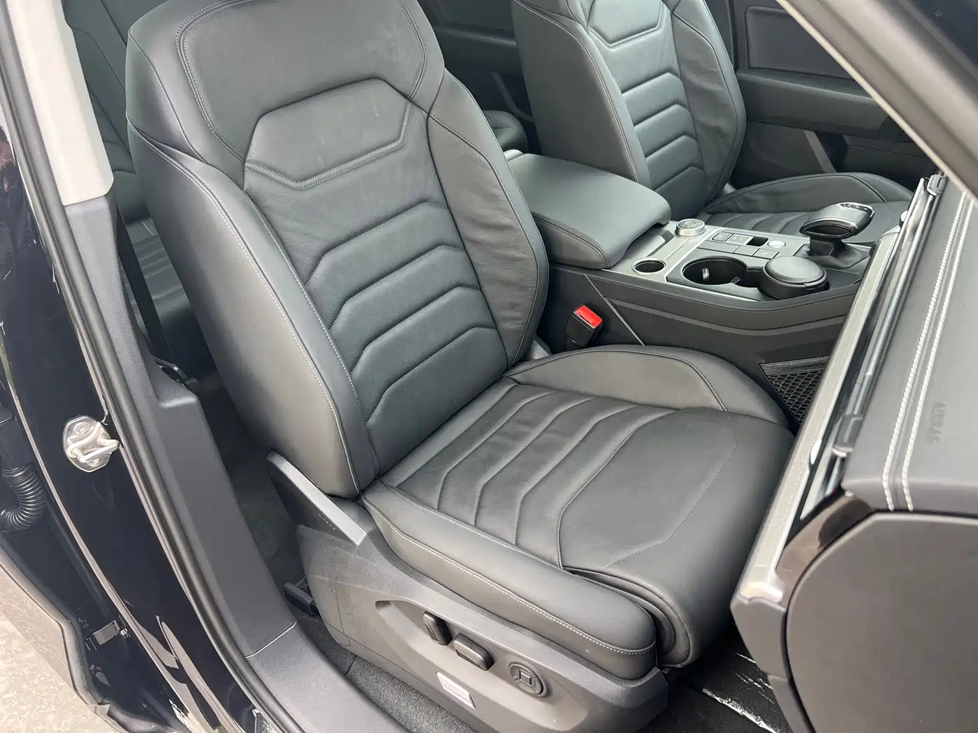 Volkswagen Touareg 2019 2.0TSI Pilot Edition China VI фото 18