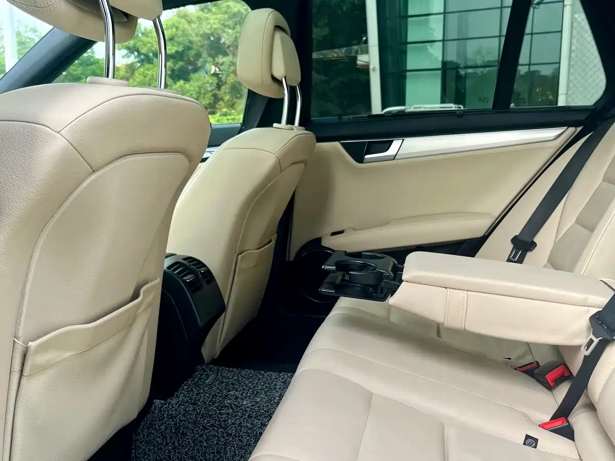 Mercedes-Benz C-Class (Import) 2011 C 200 Fashion Wagon Edition фото 11