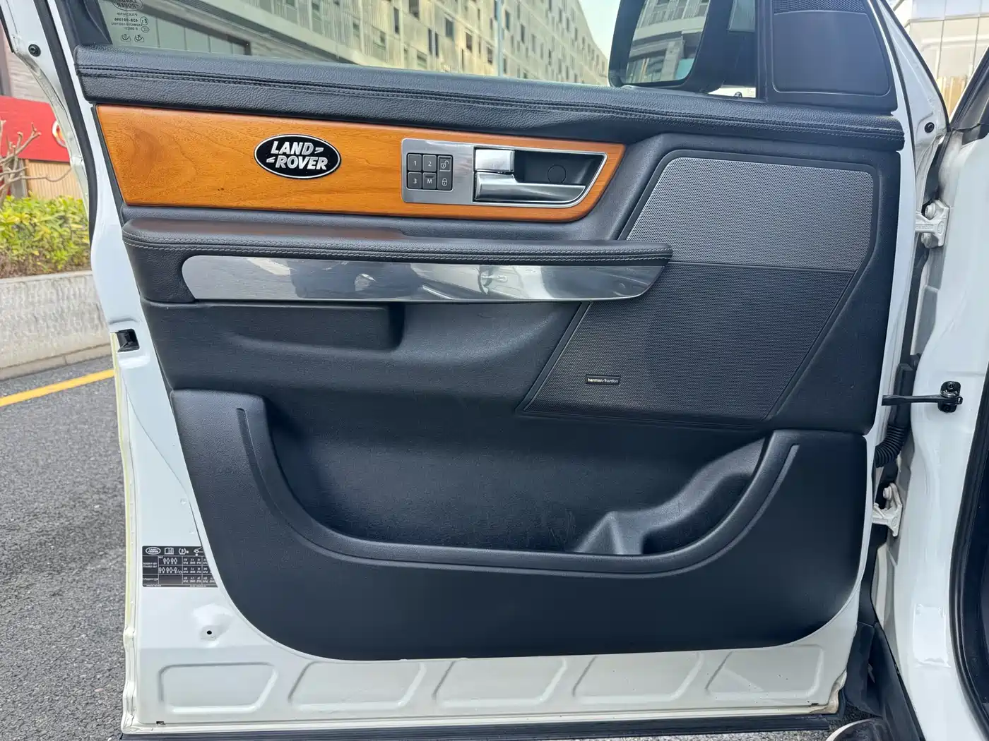 Land Rover Range Rover Sport 2011 3.0 TDV6 Diesel фото 8