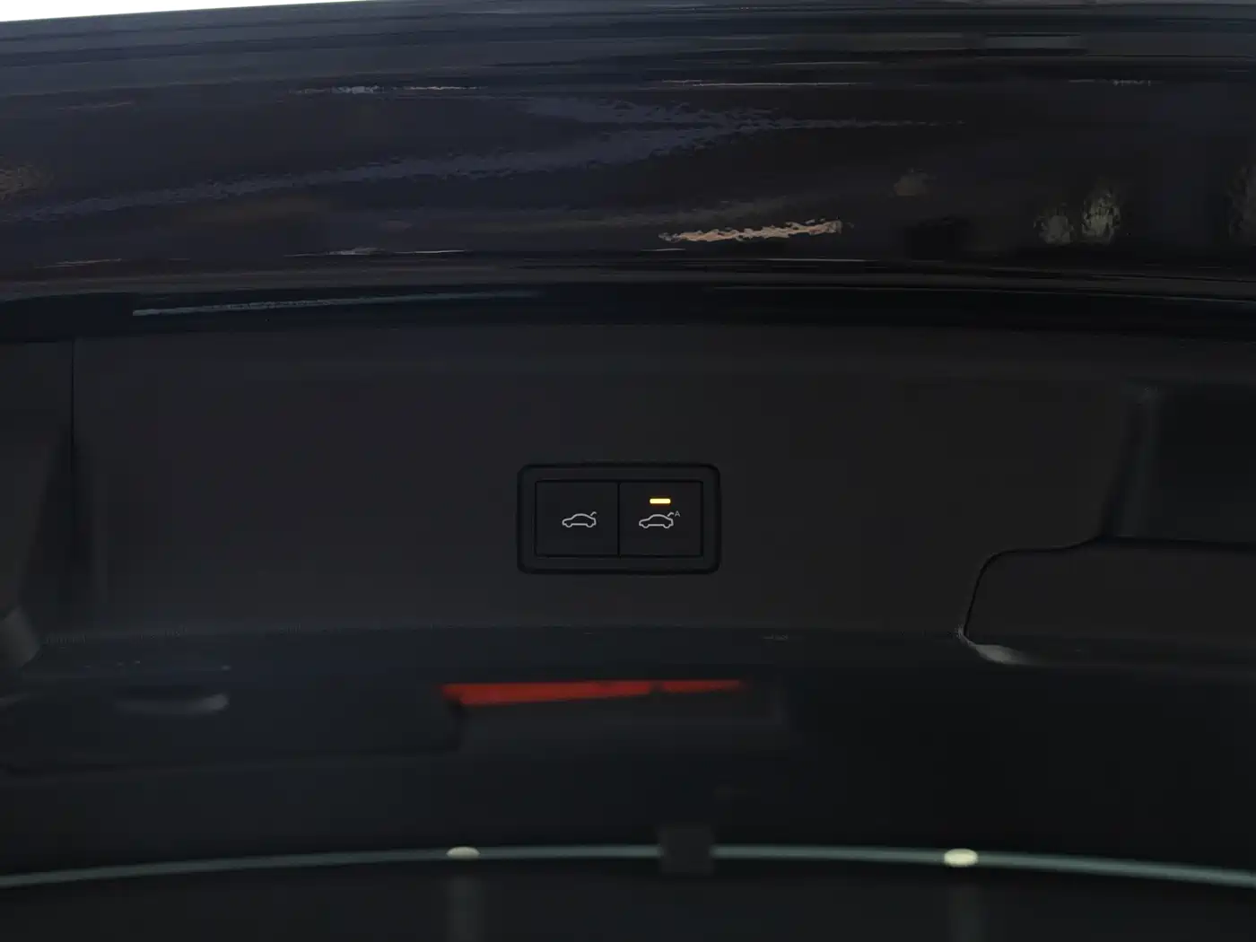 Volkswagen Touareg 2022 3.0TSI Rui Xiang Edition Gloss Black Sport Package фото 19