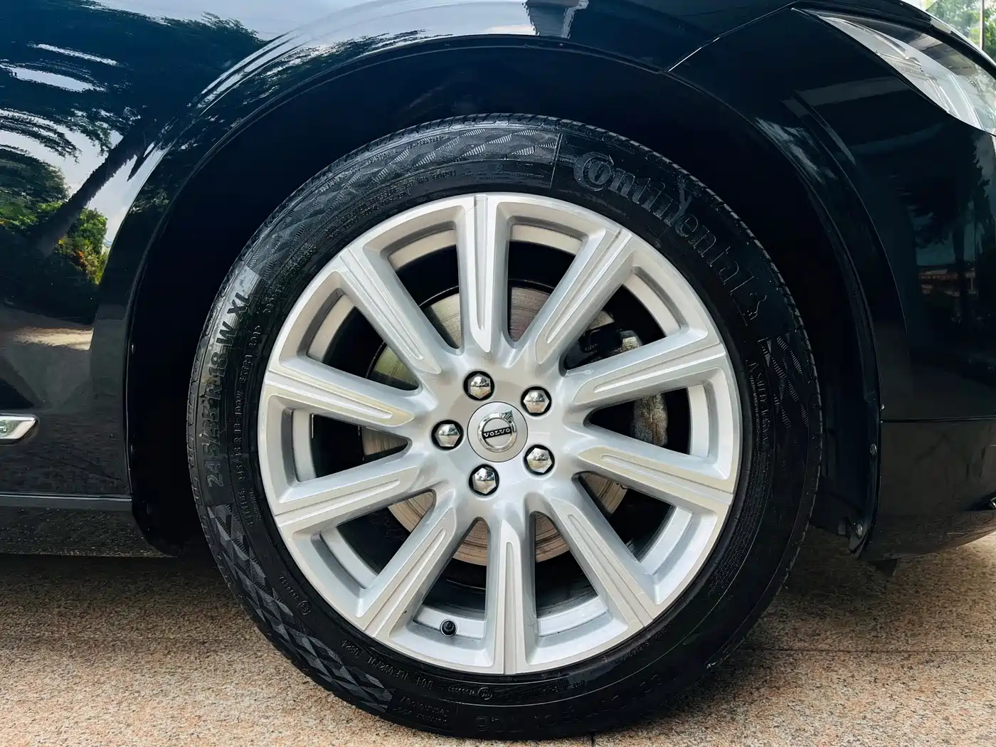 Фото 21 - Volvo S90