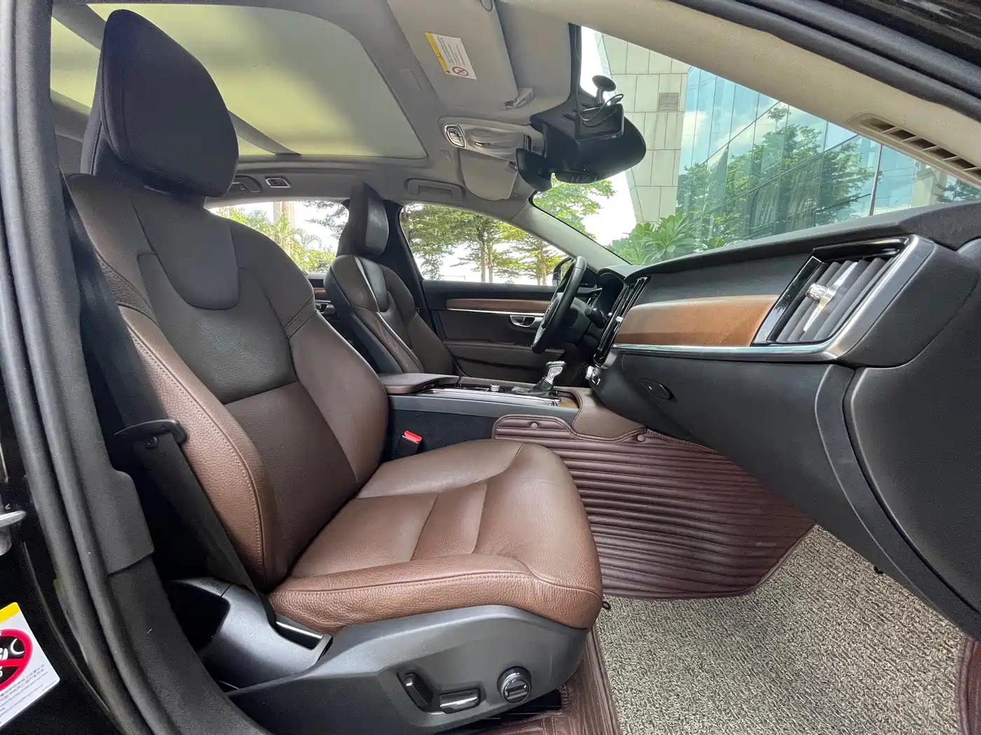 Фото 11 - Volvo S90
