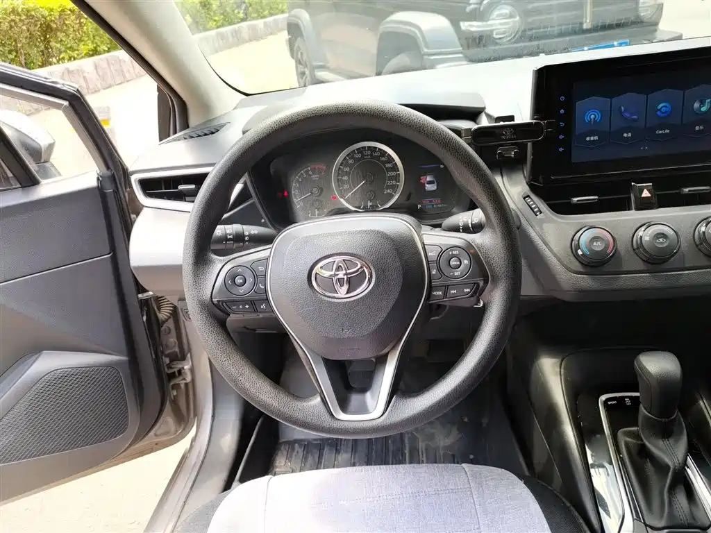 Toyota Corolla 2019 1.2T S-CVT GL Pioneer Edition фото 6