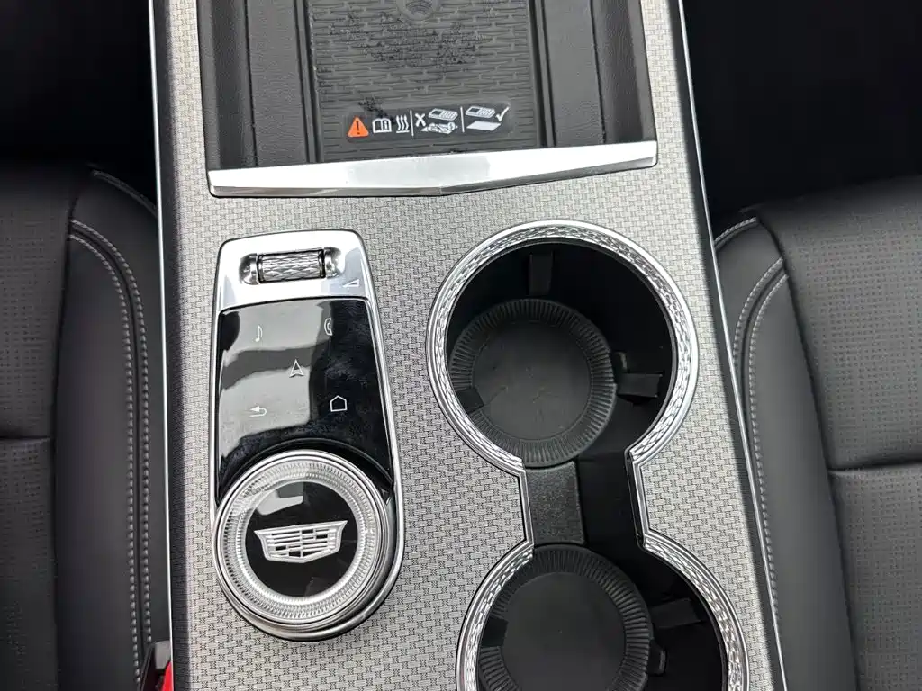 Cadillac XT5 2026 2026 2.0T Luxury Model