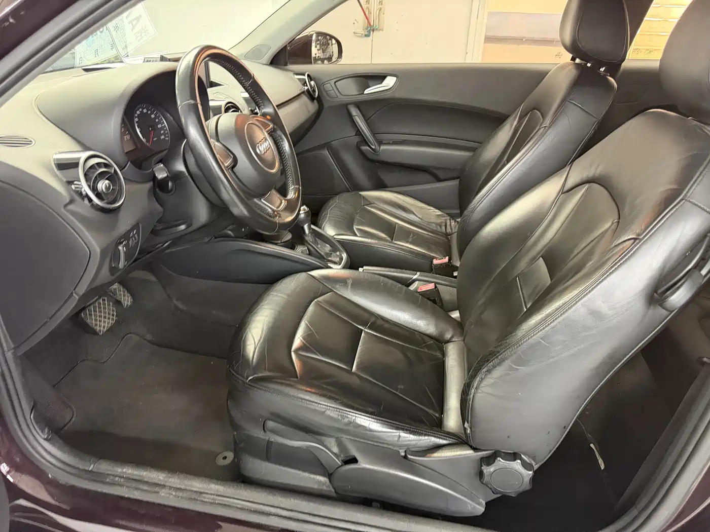 Audi A1 2012 1.4 TFSI Urban фото 4