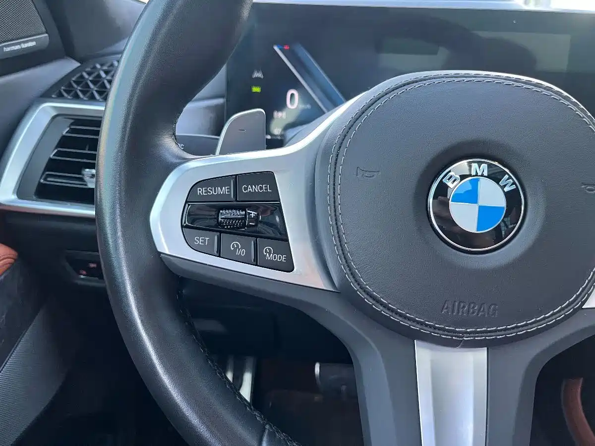BMW X7 2023 xDrive40i Exclusive M Sport Package фото 17