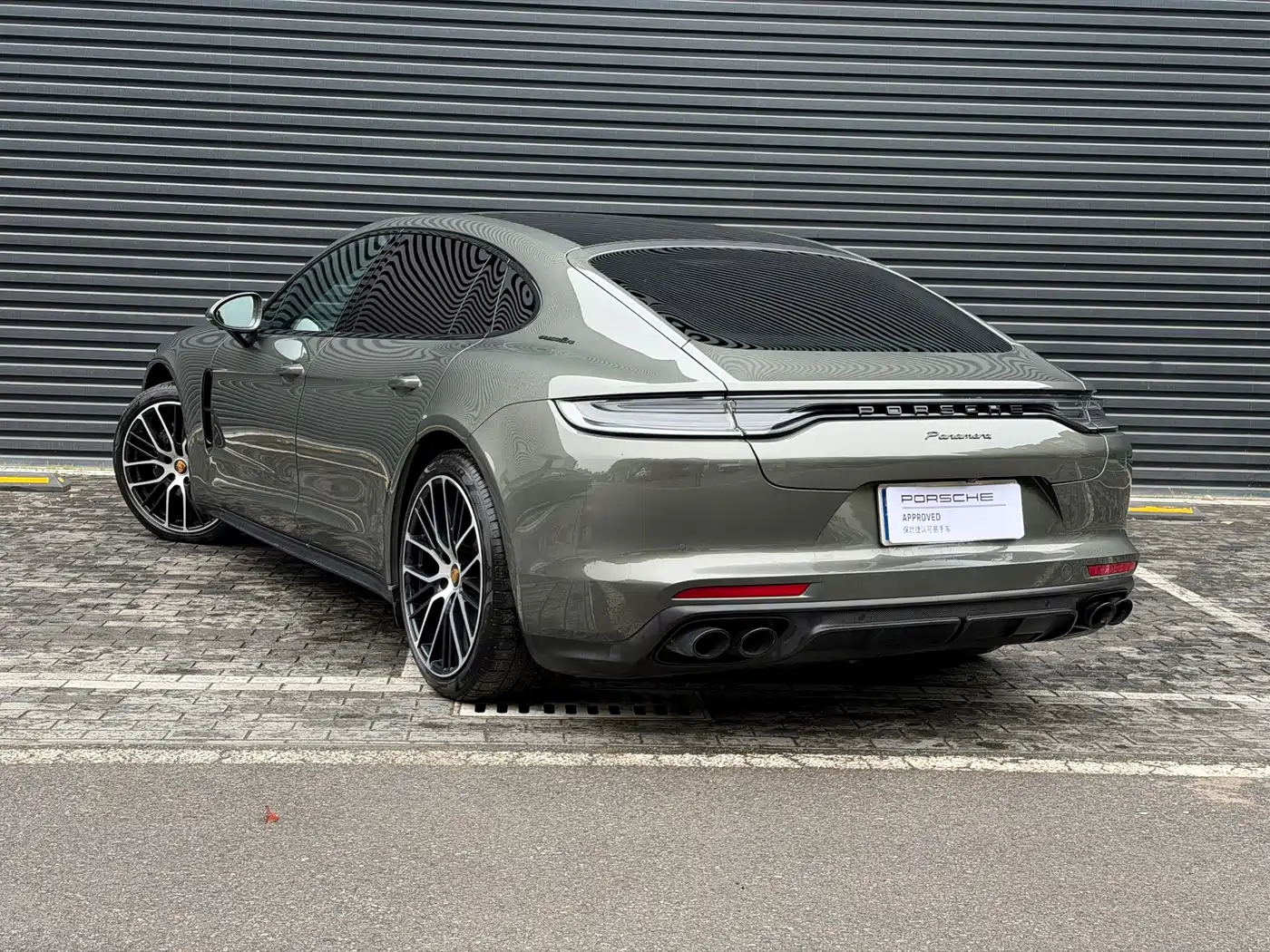 Porsche Panamera 2023 Panamera Executive Long Wheelbase Platinum Edition 2.9T фото 7