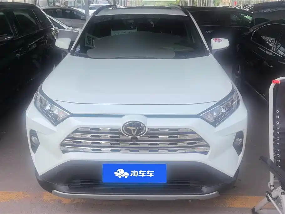Toyota RAV4 Rongfang 2020 2.0L CVT 2WD Trend Edition фото 2