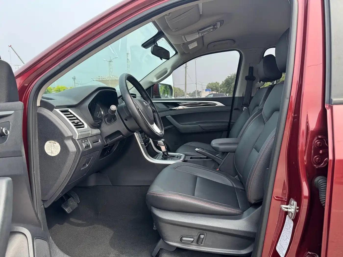 SAIC Maxus Maxus T60 2019 2019 2.0T Gasoline Automatic 2WD High-Chassis Luxury Standard-Cabin China VI