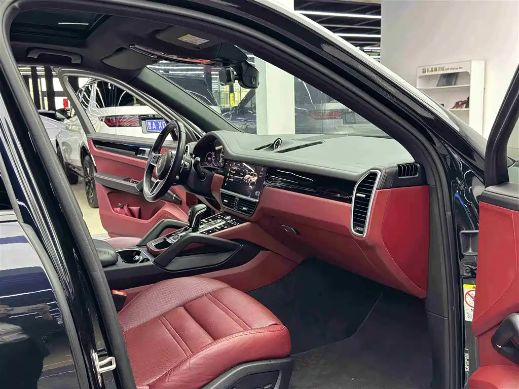 Porsche Cayenne New Energy 2021 Cayenne E-Hybrid 2.0T фото 8