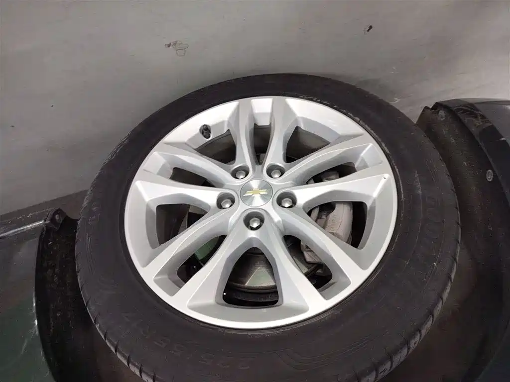 Chevrolet Malibu XL 2018 530T Auto RuiChi Edition фото 25