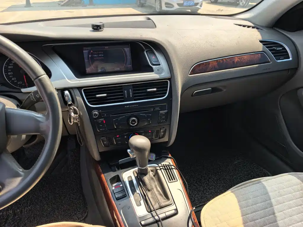 Audi A4L 2009 2009 2.0 TFSI Comfort