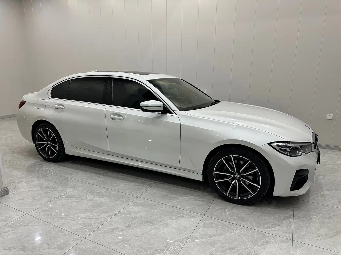 BMW 3-SERIES