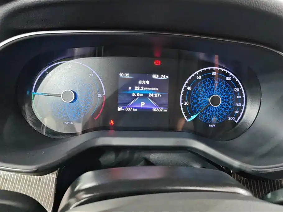 Hongqi E-QM5 2023 Facelift Basic Travel Edition фото 14