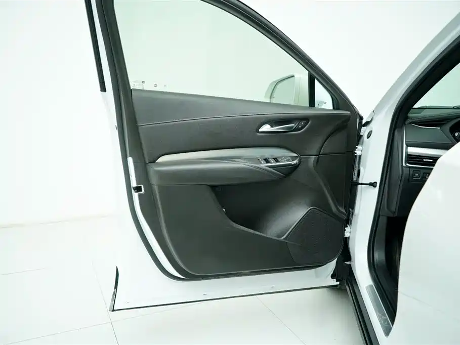 Cadillac XT4 2022 28T FWD Luxury фото 11