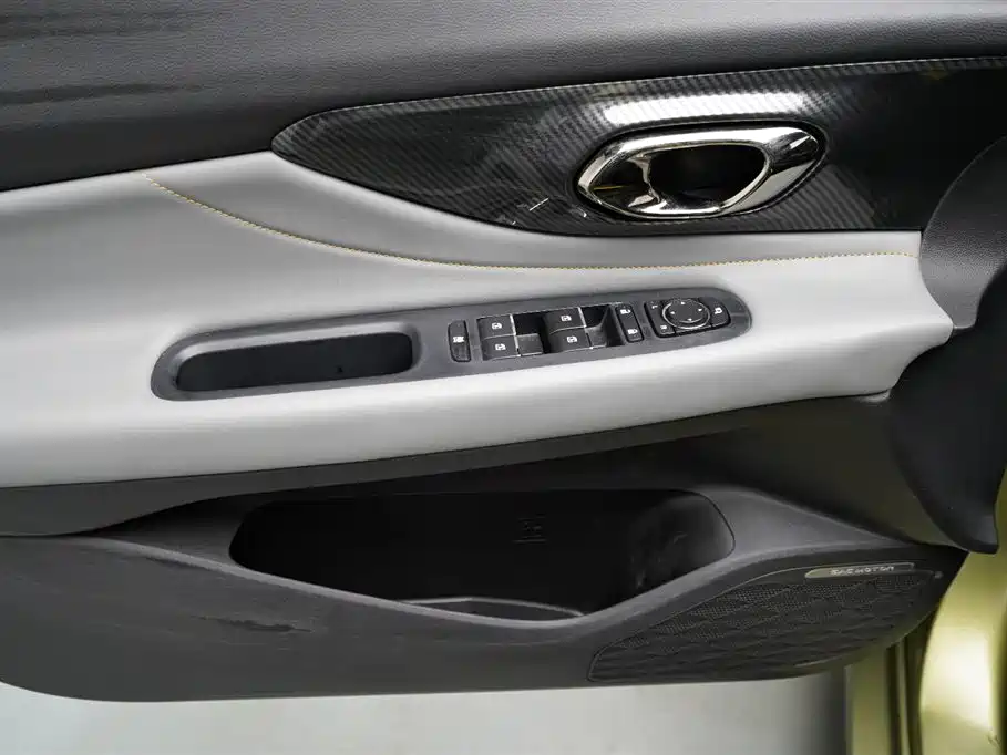 GAC Trumpchi Trumpchi Emkoo 2021 270T DCT J15 Edition фото 5