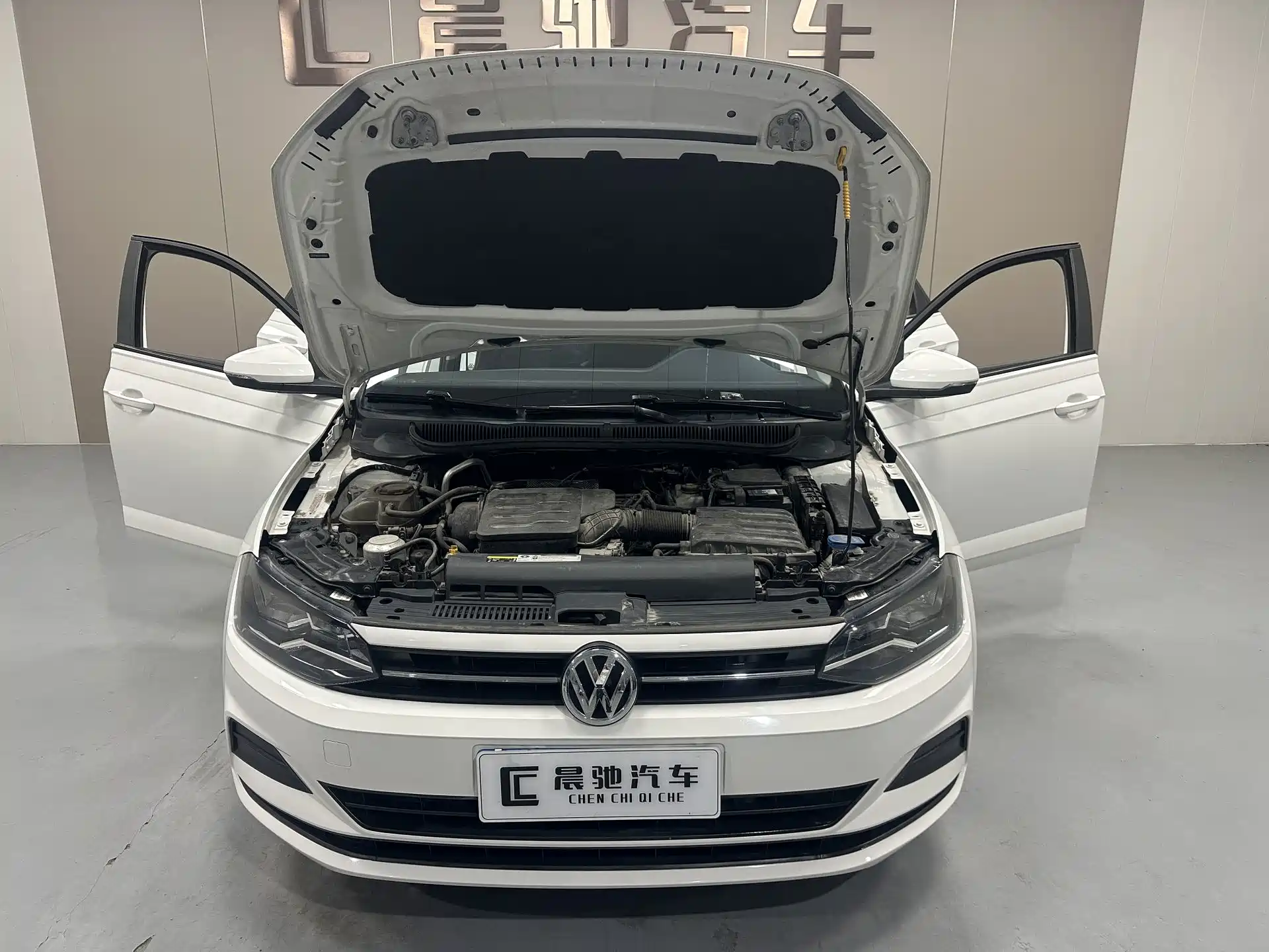 صورة 17 - Volkswagen Polo