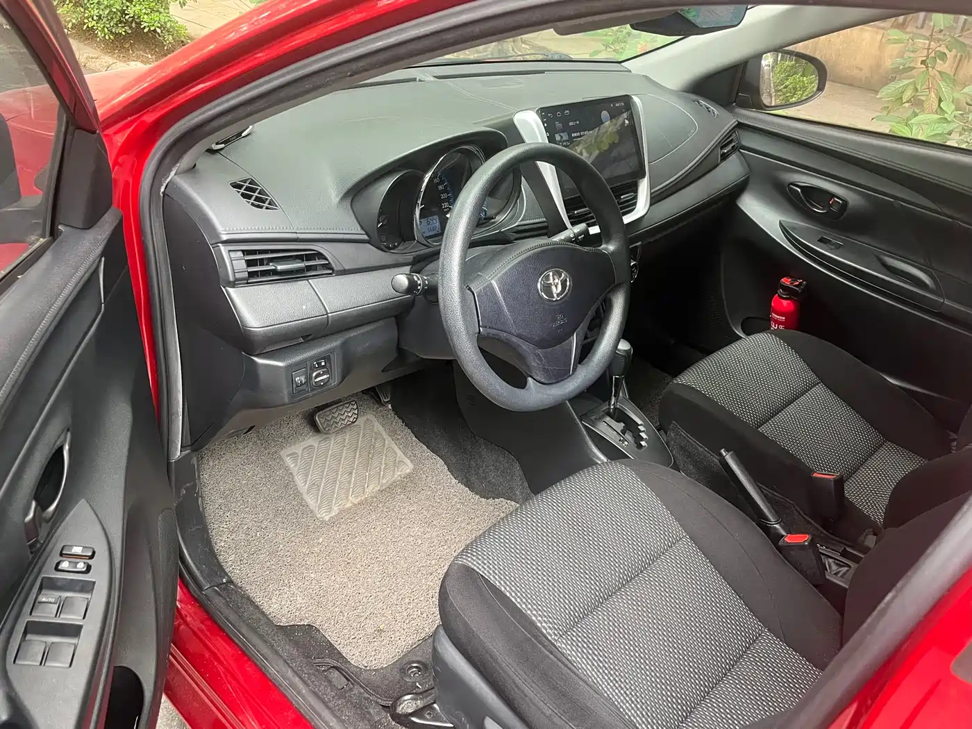 Toyota Vios FS 2017 1.5L CVT Fengchi Edition фото 4