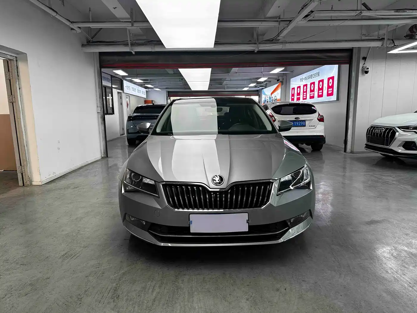 Škoda Superb 2016 TSI280 DSG Pioneer Edition фото 2