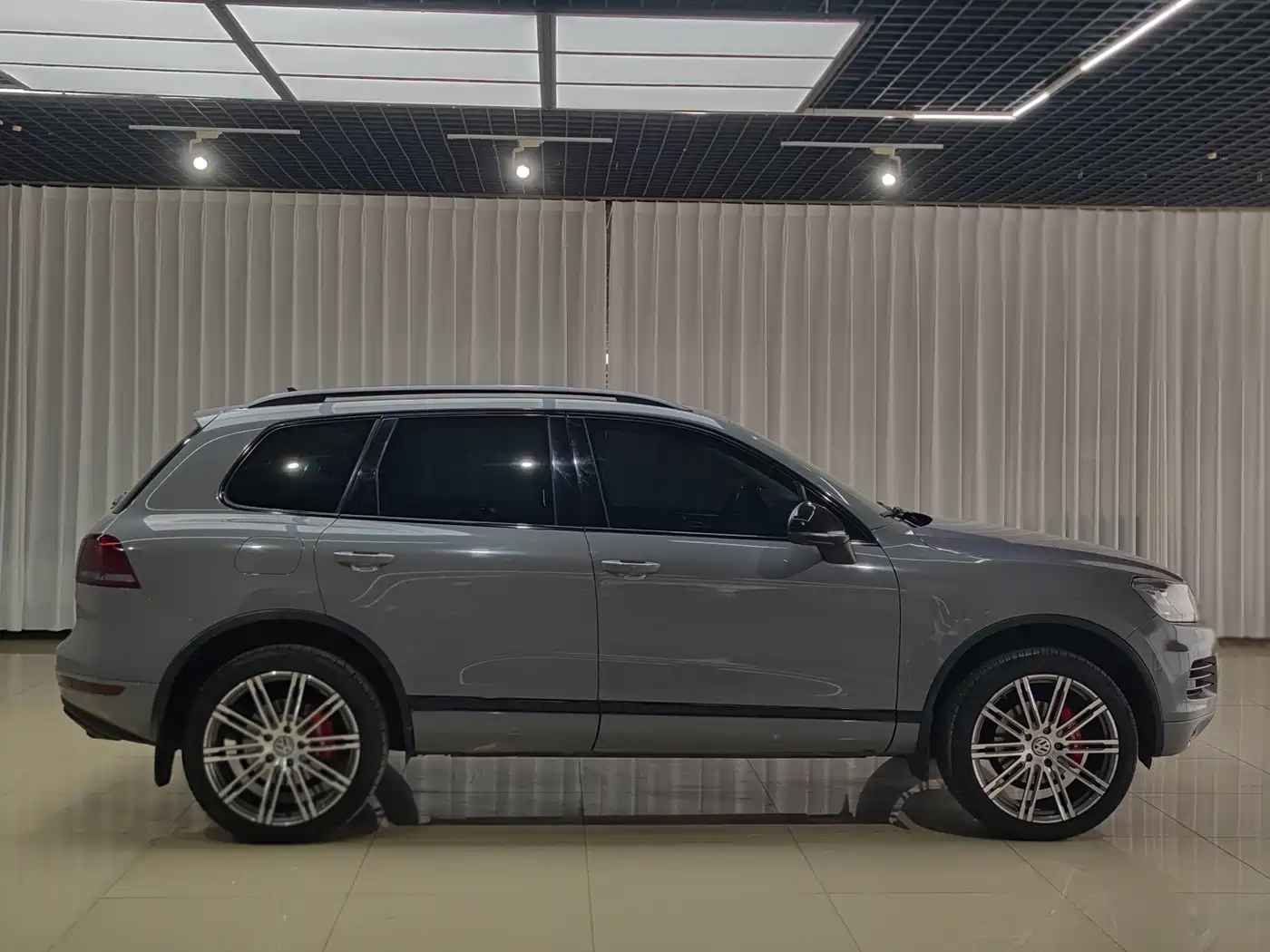 Volkswagen Touareg 2011 3.0TSI Comfort фото 4