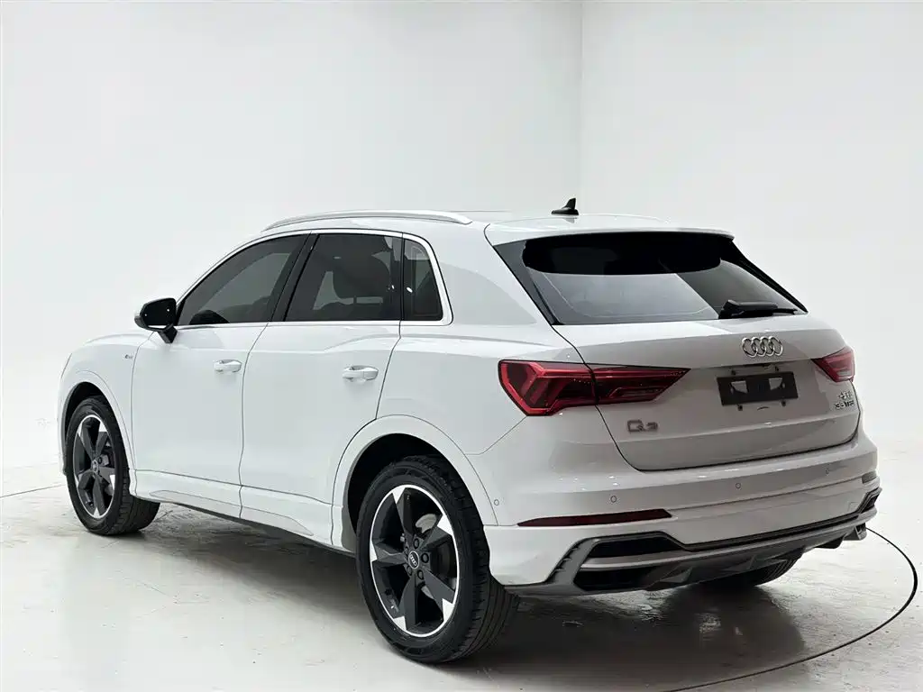 Audi Q3 2022 35 TFSI Fashion Dynamic фото 4