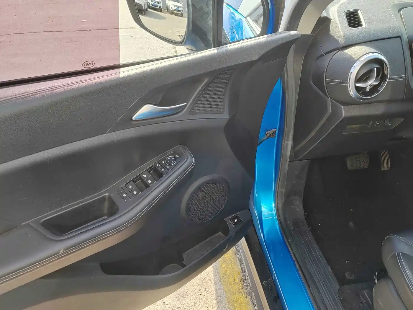 BYD Yuan New Energy 2019 EV535 High Energy Navigation Edition фото 6