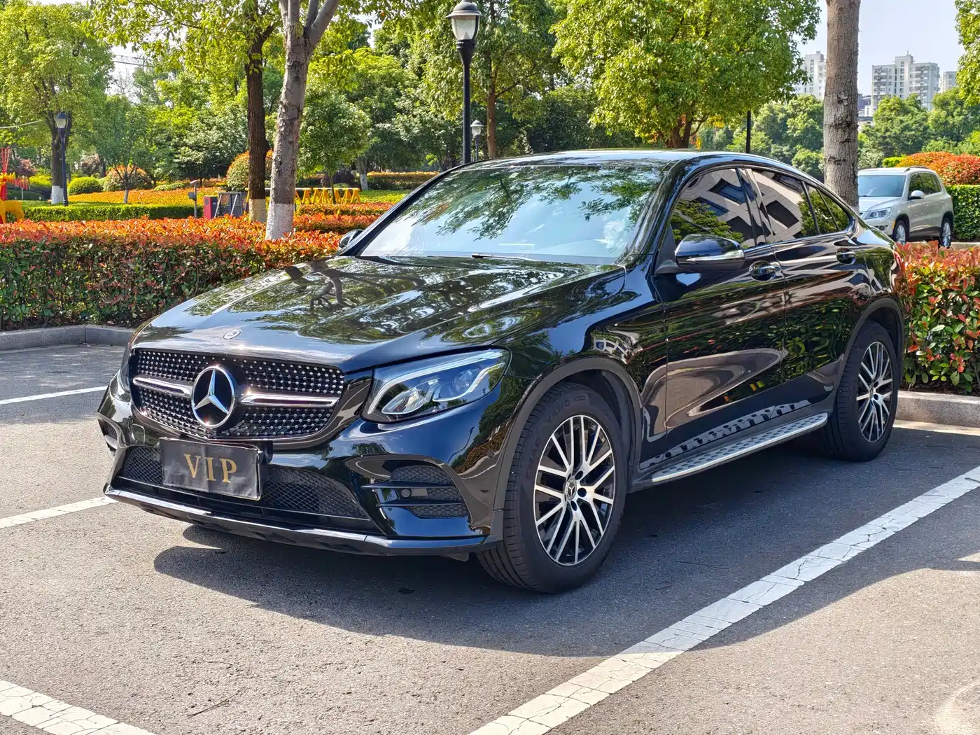Mercedes-Benz GLC Coupe 2019 GLC 200 4MATIC Coupe SUV фото 2