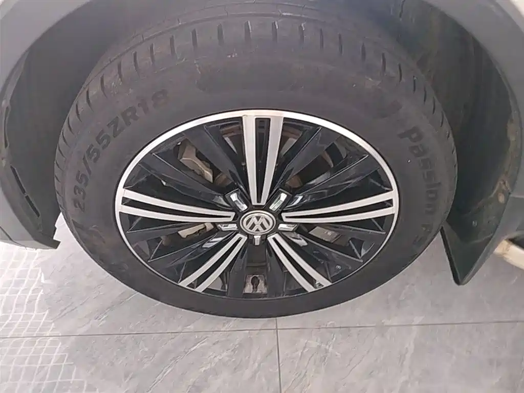 Volkswagen Tiguan L 2020 330TSI Auto 2WD Trend China VI фото 23