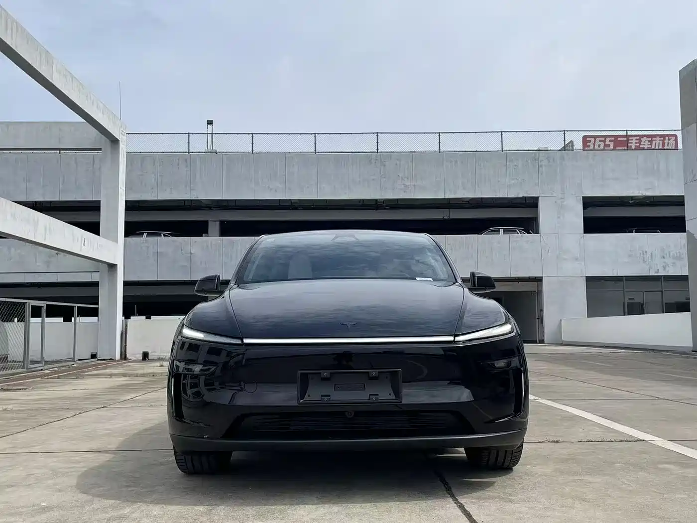 Tesla Model Y 2026 Long Range All-Wheel Drive фото 2