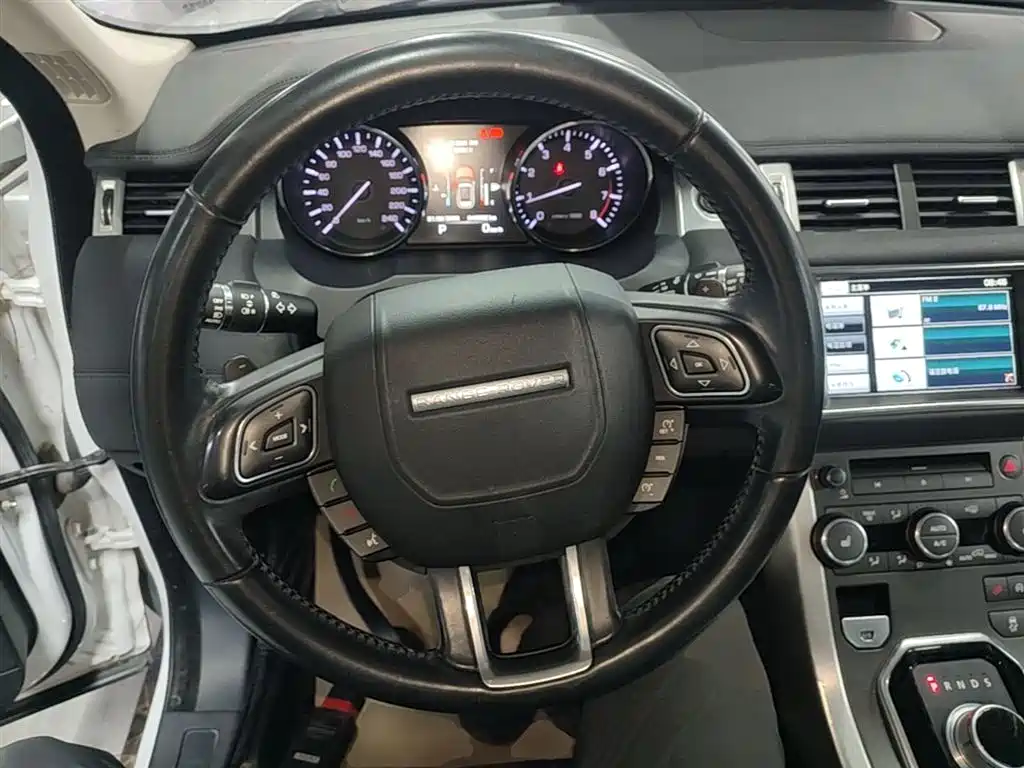 Land Rover Range Rover Evoque 2015 2.0T 5-Door Intelligent Edition фото 11