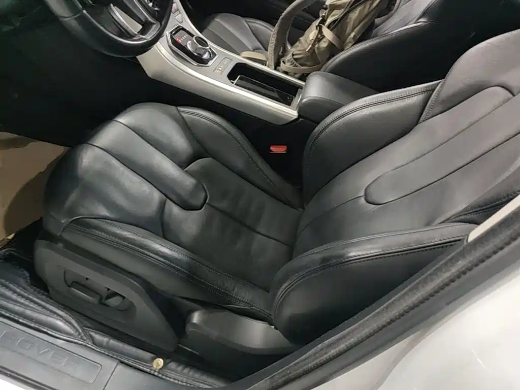 Land Rover Range Rover Evoque 2015 2.0T 5-Door Intelligent Edition фото 15