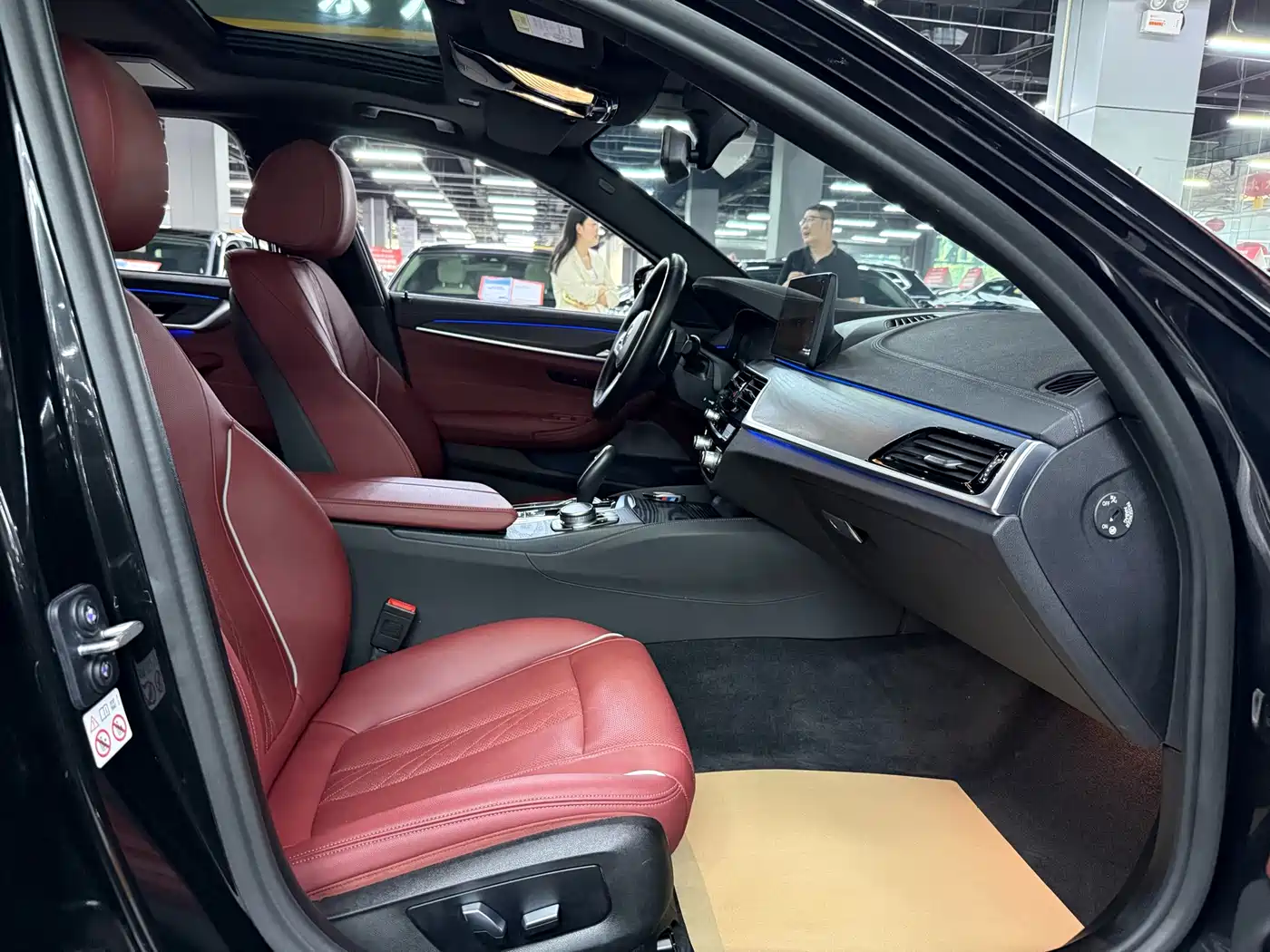 BMW 5 Series 2021 Facelift 530Li Leading M Sport Package фото 15
