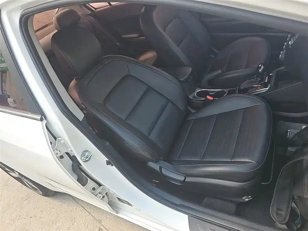 Kia K3 2017 1.6L Automatic 15th Anniversary Special GLS фото 25