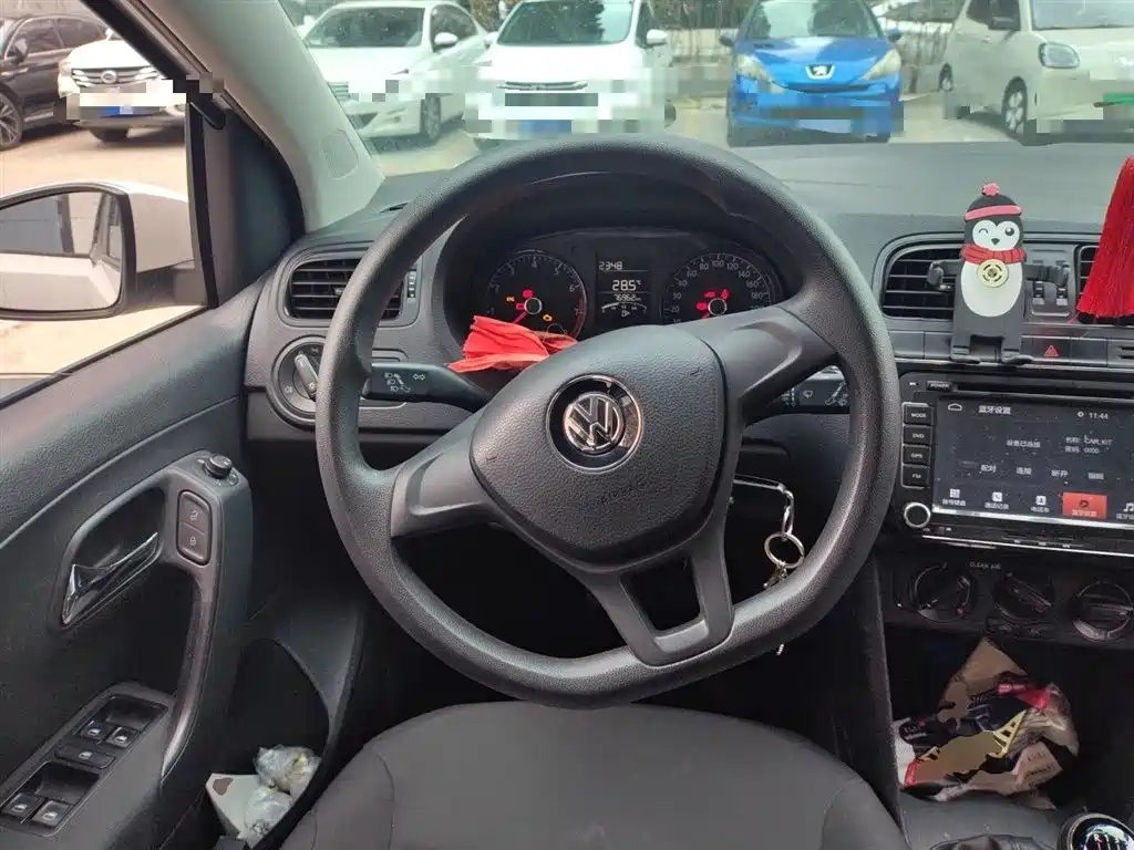 Volkswagen Polo 2016 1.4L Manual Trend фото 11