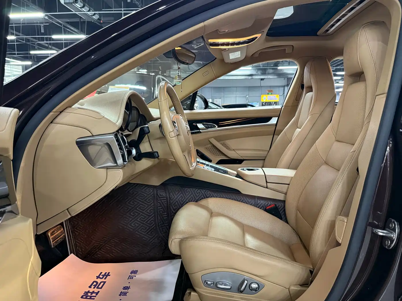 Porsche Panamera 2016 Panamera Edition 3.0T фото 8